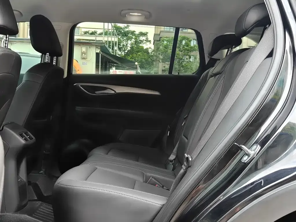 Buick Envision Plus — фото 3