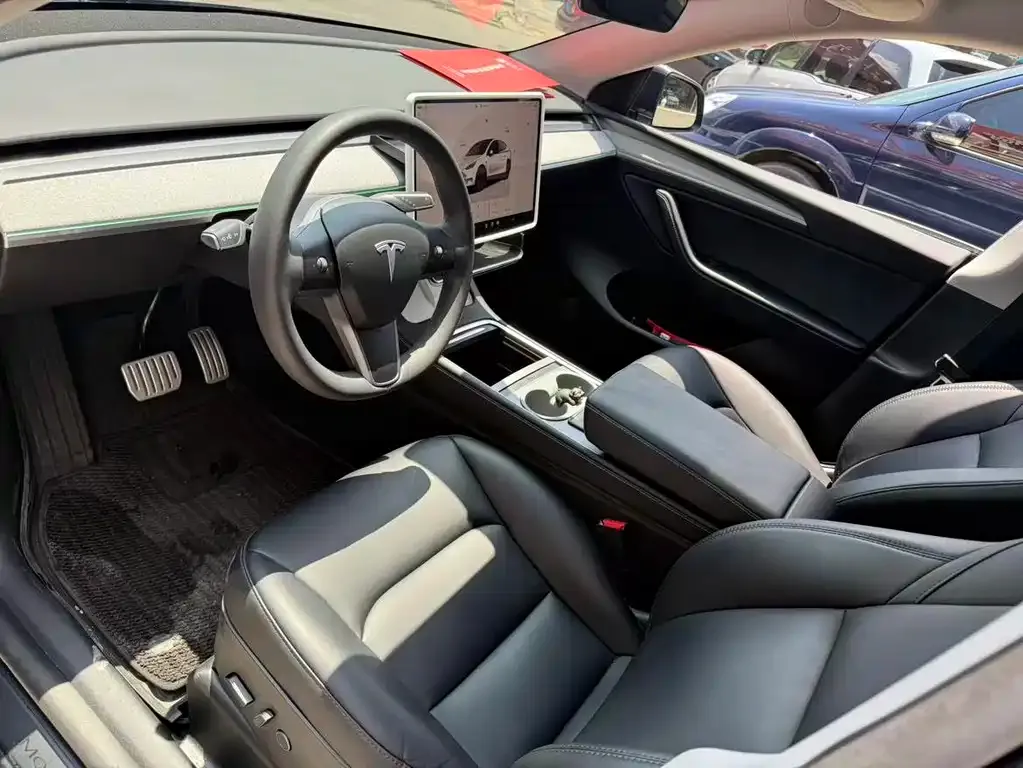 Tesla Model Y — фото 4