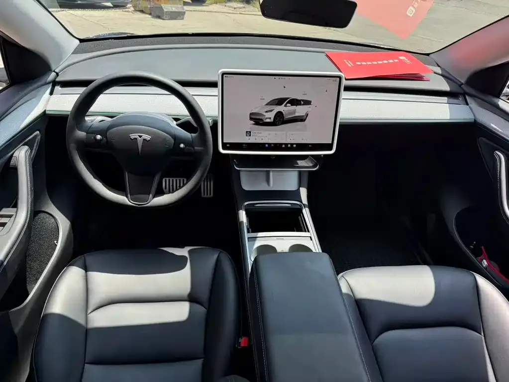 Tesla Model Y — фото 7
