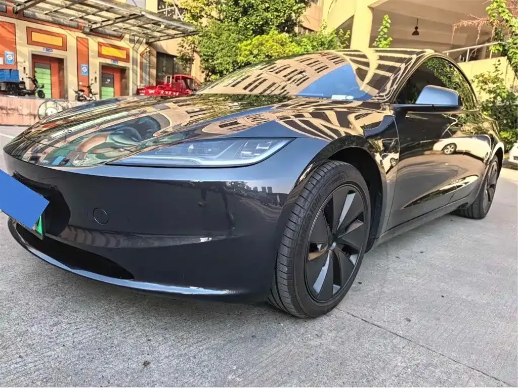 Tesla Model 3 — фото 5