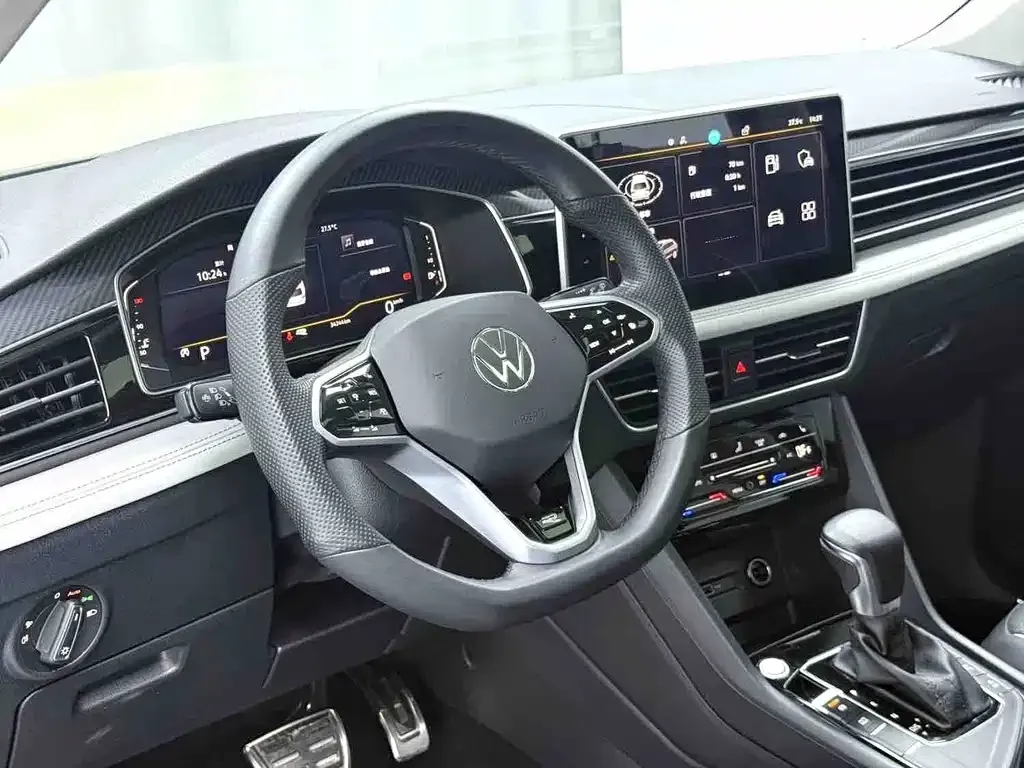 Volkswagen Tiguan L — фото 4