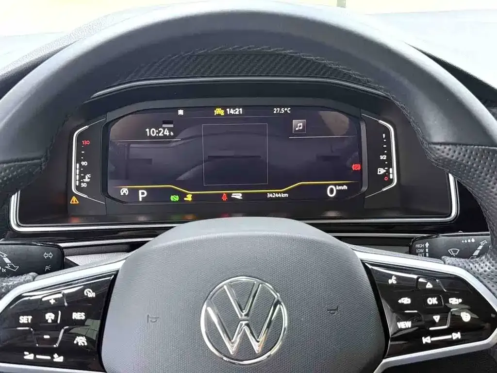 Volkswagen Tiguan L — фото 6
