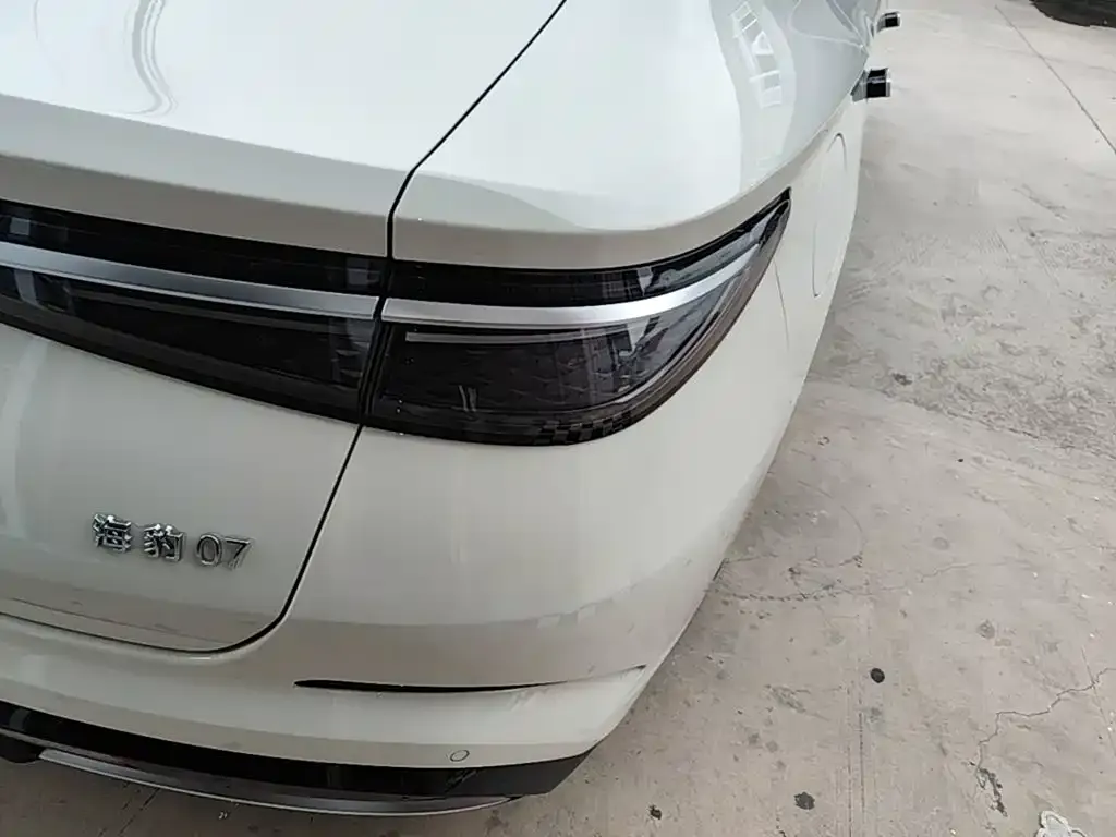 BYD Seal 07 DM-i — фото 2