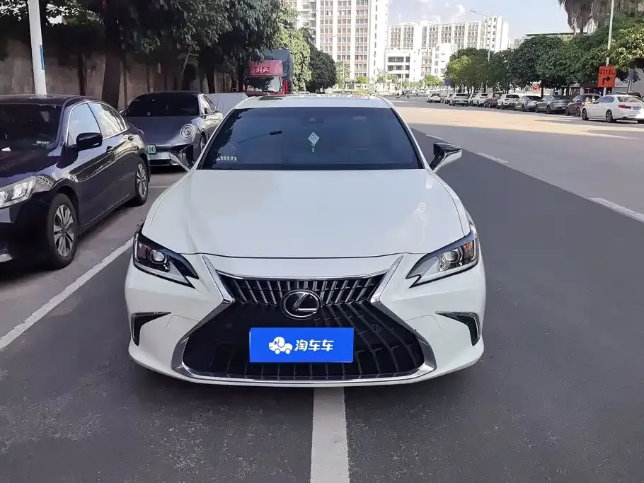 Lexus ES — фото 4