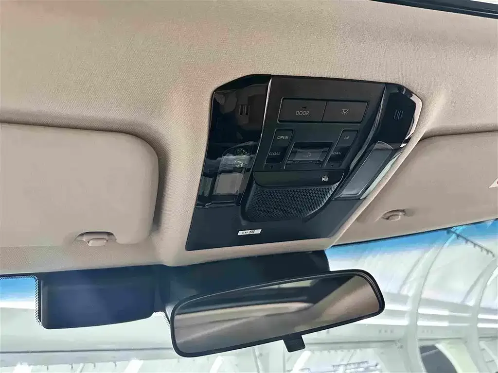 Toyota Prado — фото 3