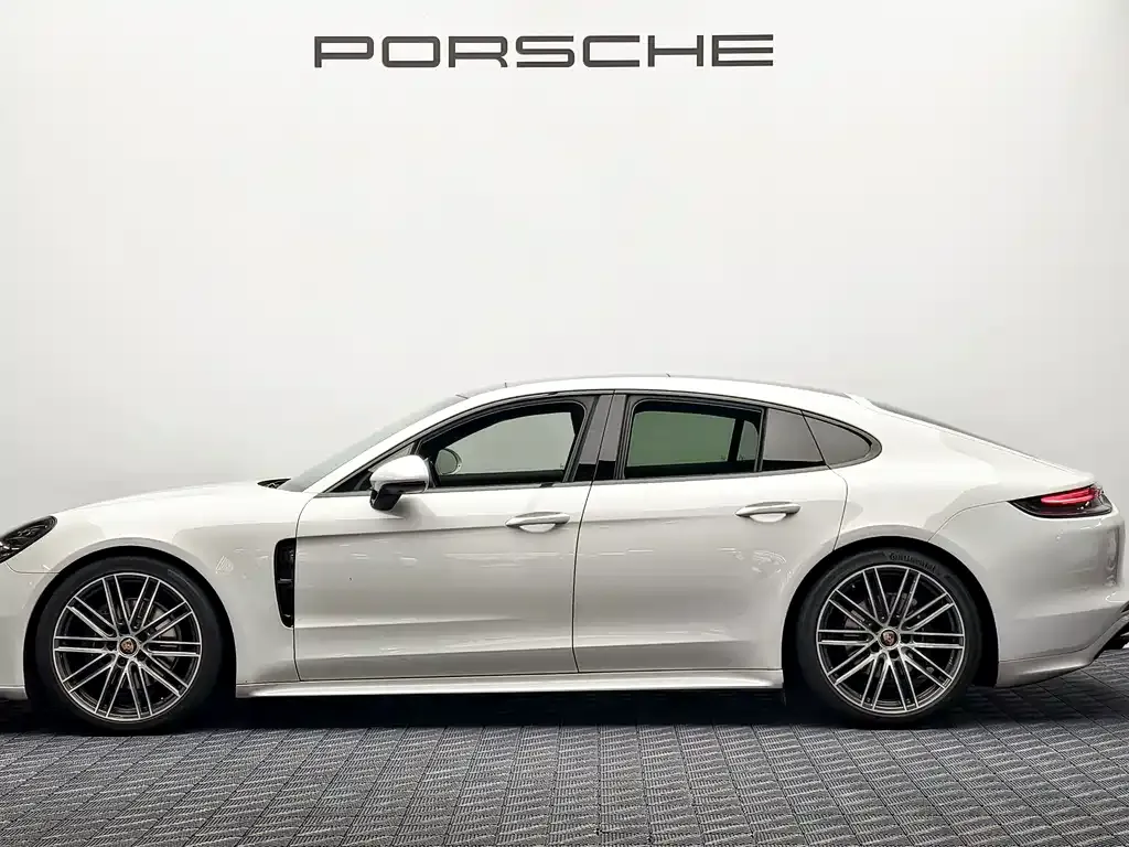 Porsche Panamera — фото 10