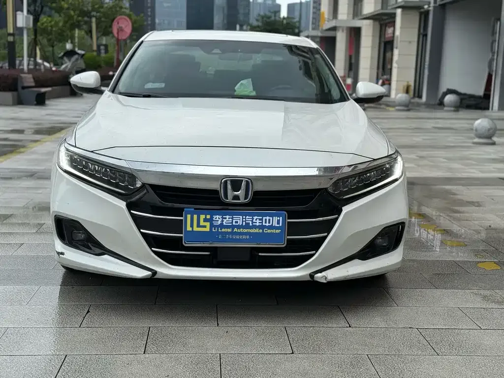 Honda Accord — фото 7