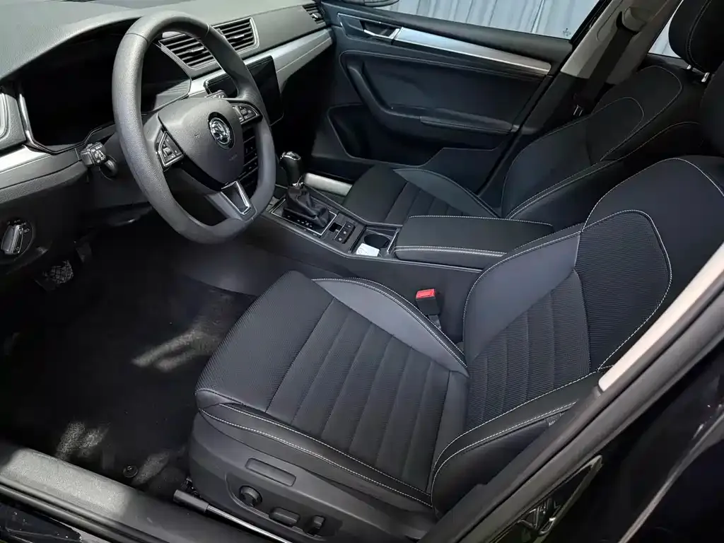 Skoda Superb — фото 2