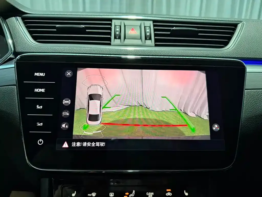 Skoda Superb — фото 4