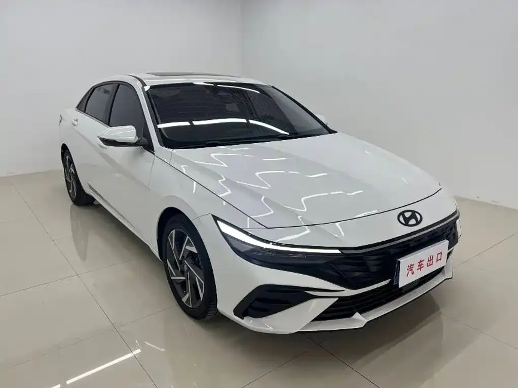 Hyundai Elantra — фото 6