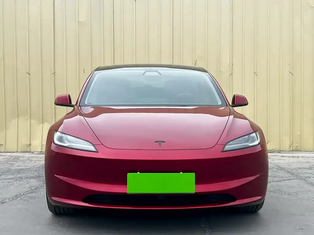 Tesla Model 3 — фото 6