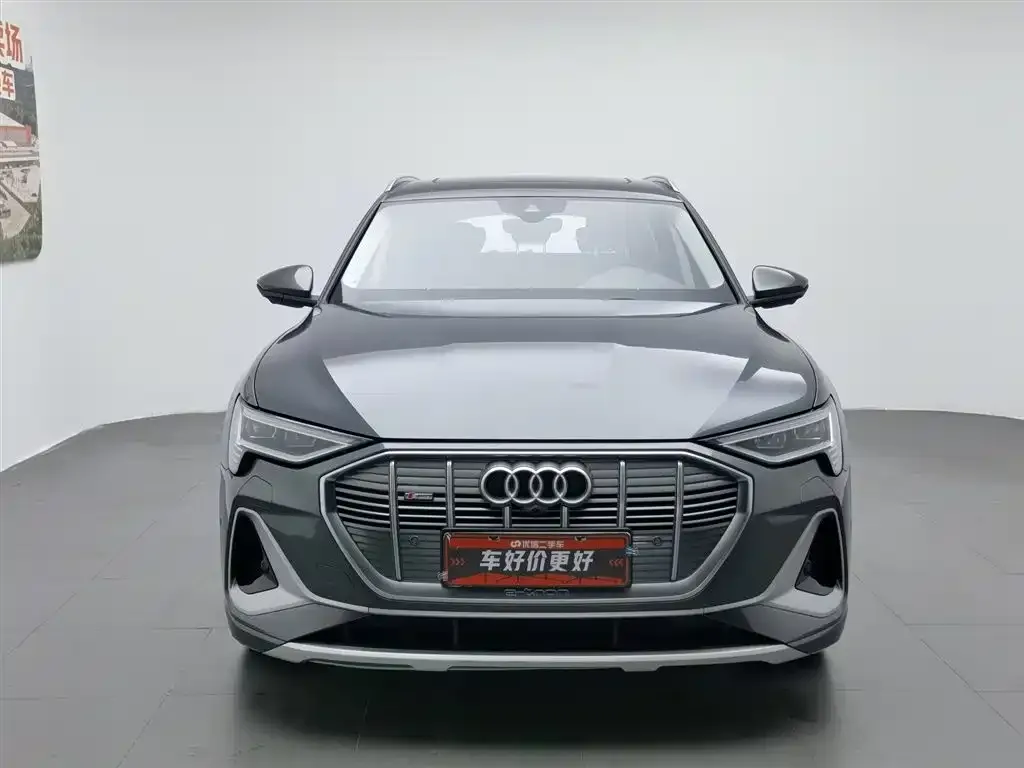 Audi e-tron — фото 3