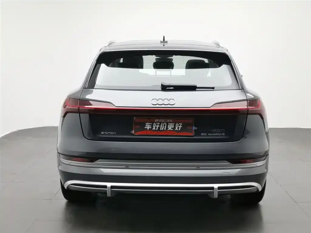 Audi e-tron — фото 4