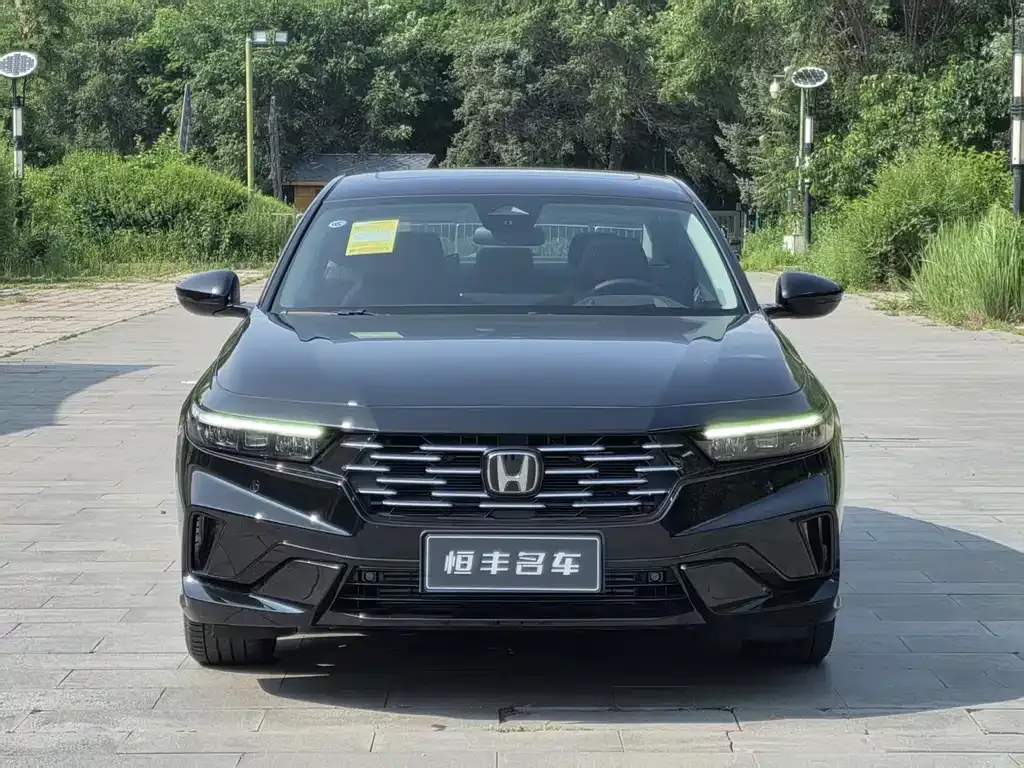 Honda Accord — фото 7