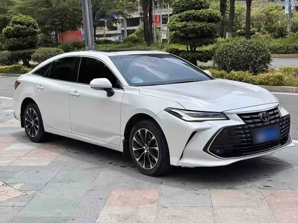 Toyota Avalon — фото 10
