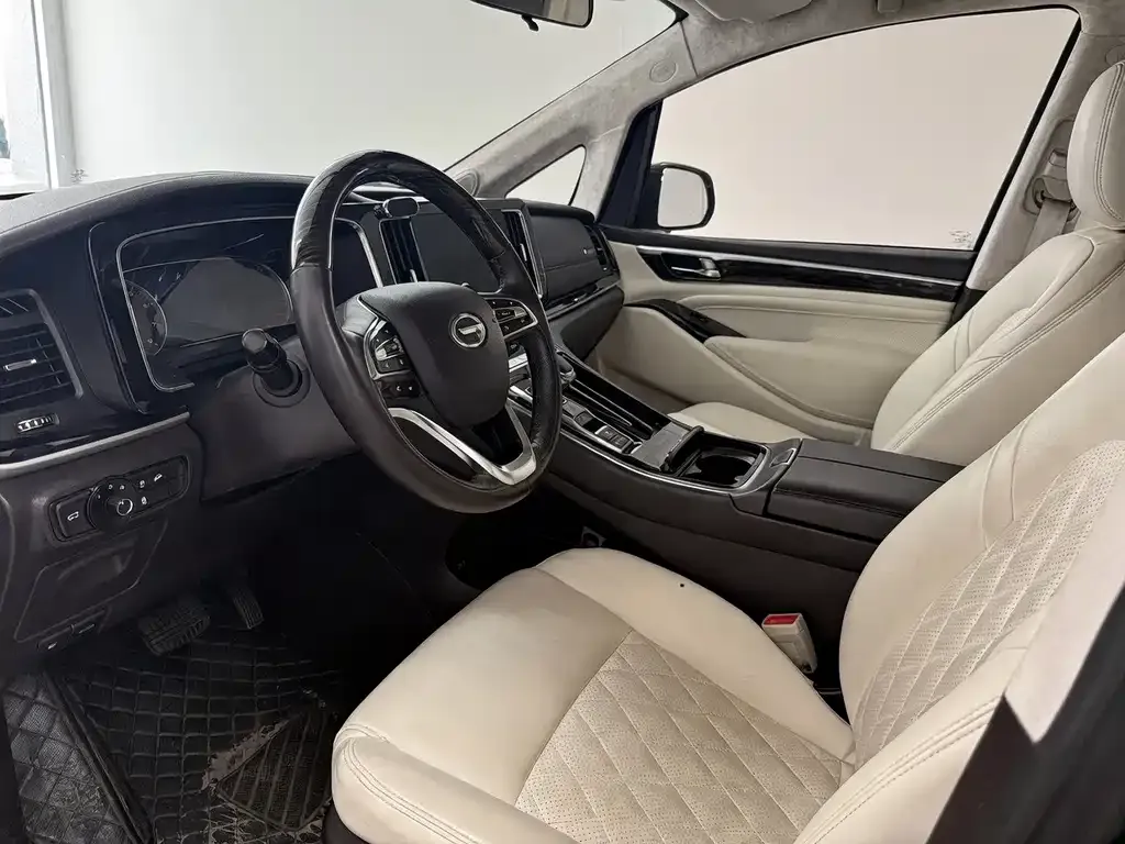 GAC Motor Trumpchi M8 — фото 9