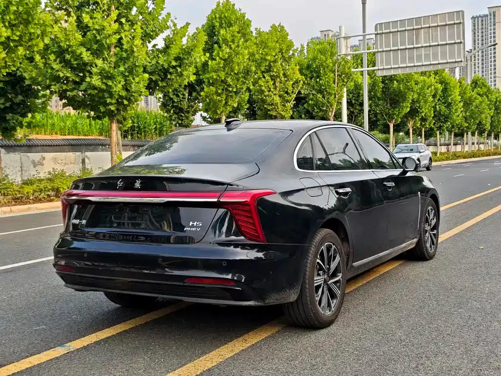 Hongqi H5 PHEV 2025 из CN, фото 3