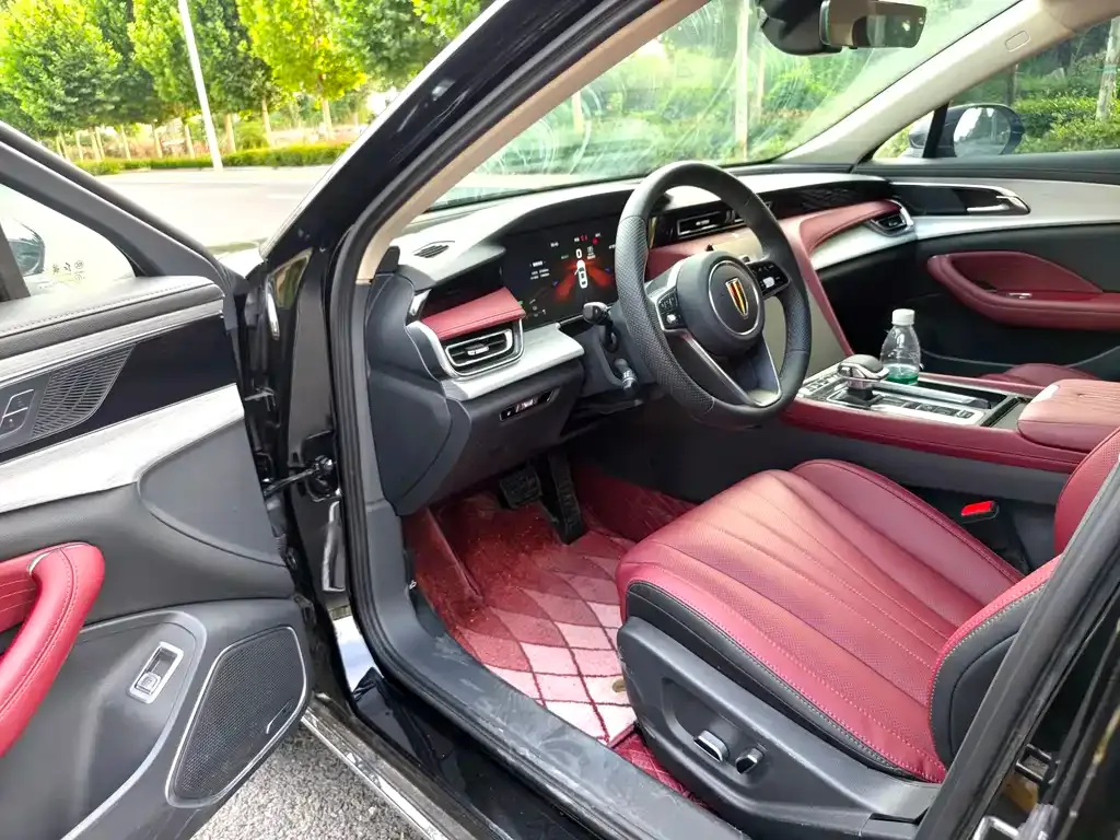 Hongqi H5 PHEV 2025 из CN, фото 2