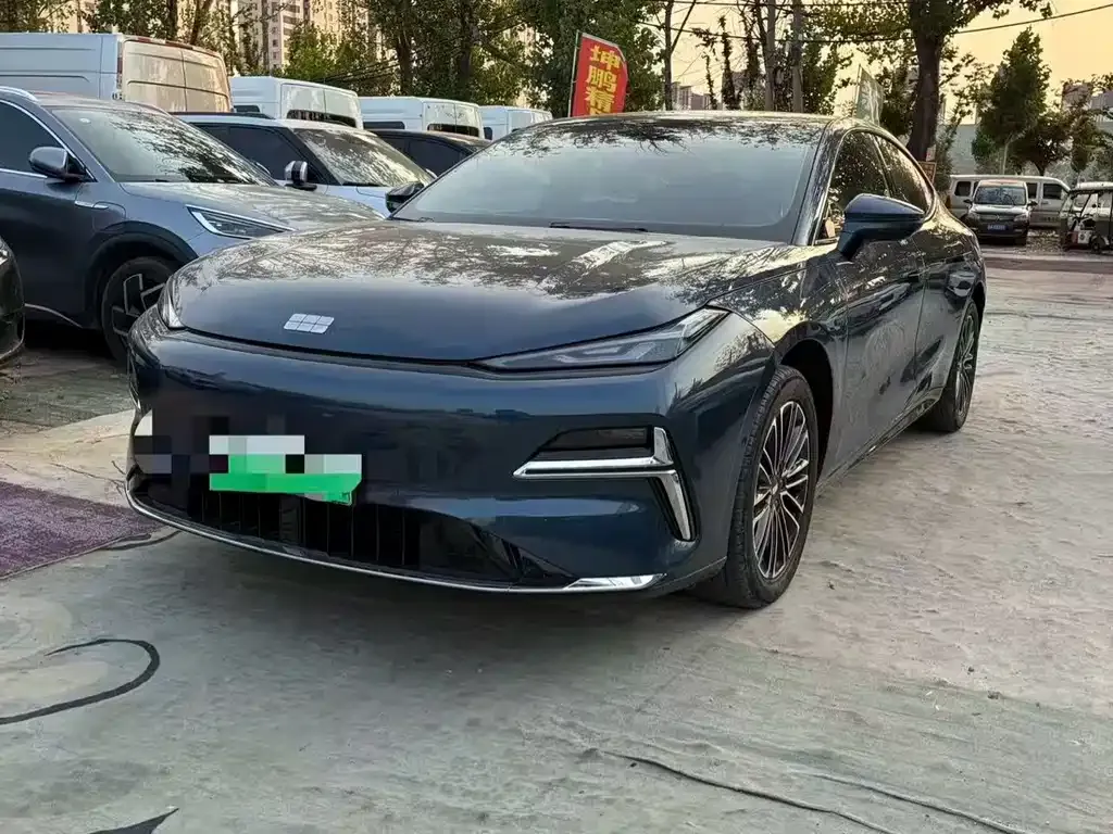 Geely Galaxy Xingyao 8 2025 из CN, фото 9