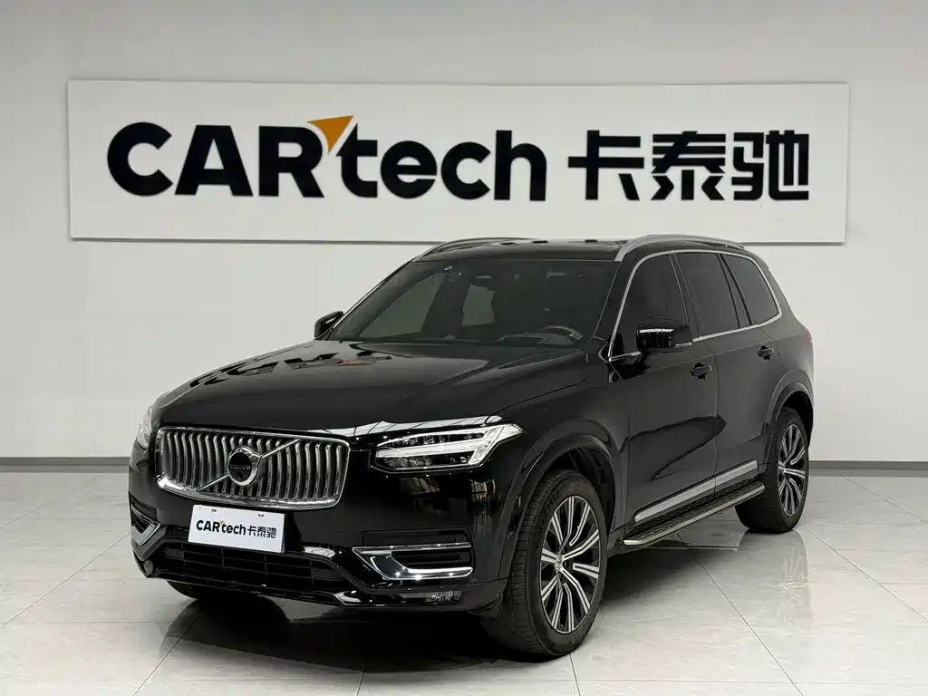 Volvo XC90 — фото 1