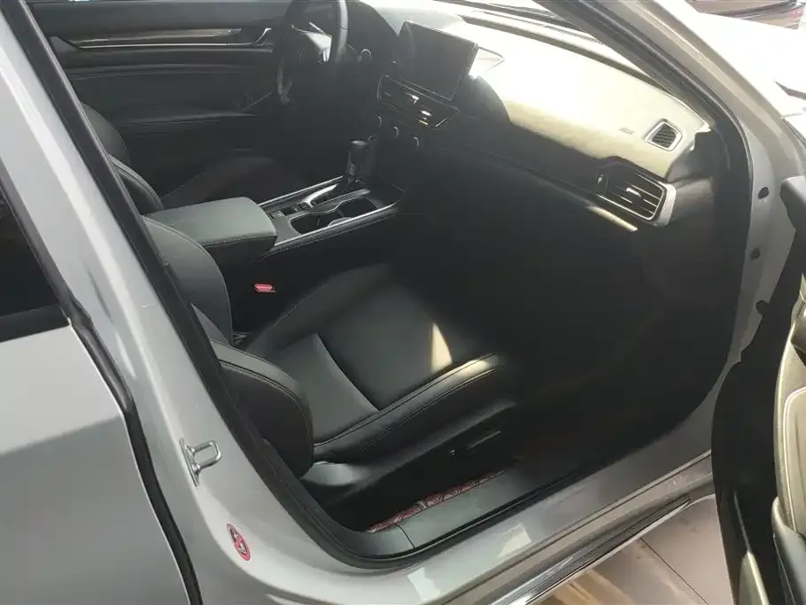 Honda Accord — фото 3