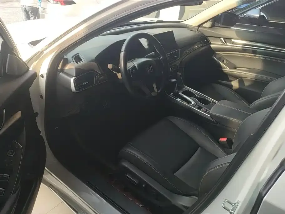 Honda Accord — фото 4