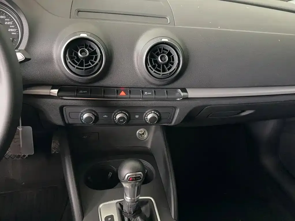 Audi A3 2021 из CN, фото 7