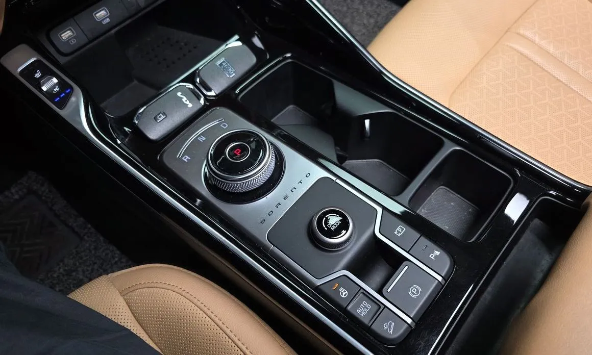 Kia Sorento 2023 из KR, фото 8