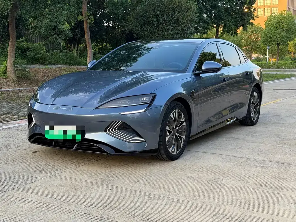 BYD Seal — фото 1
