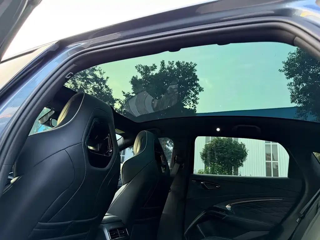 BYD Seal — фото 3