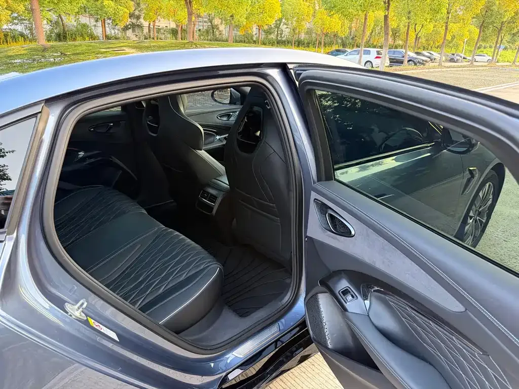 BYD Seal — фото 6