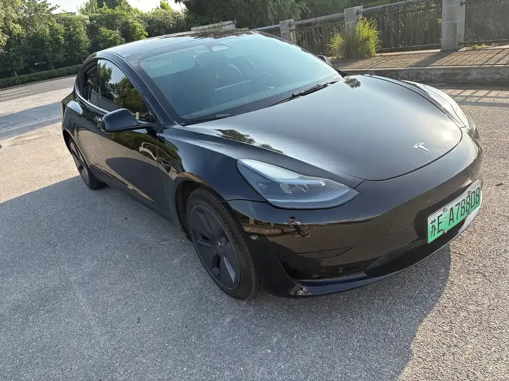 Tesla Model 3 — фото 8