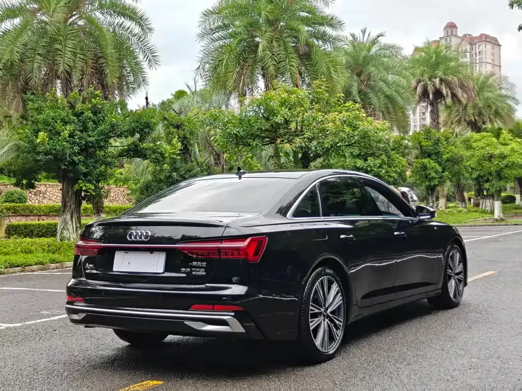 Audi A6L — фото 7