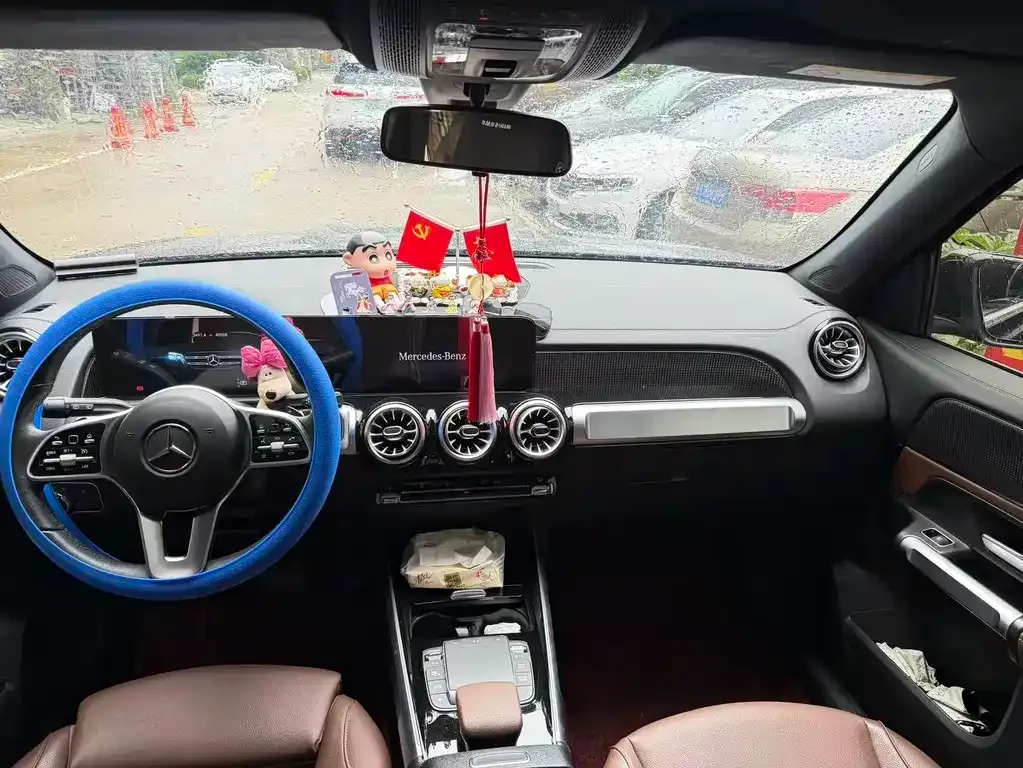 Mercedes-Benz GLB — фото 9