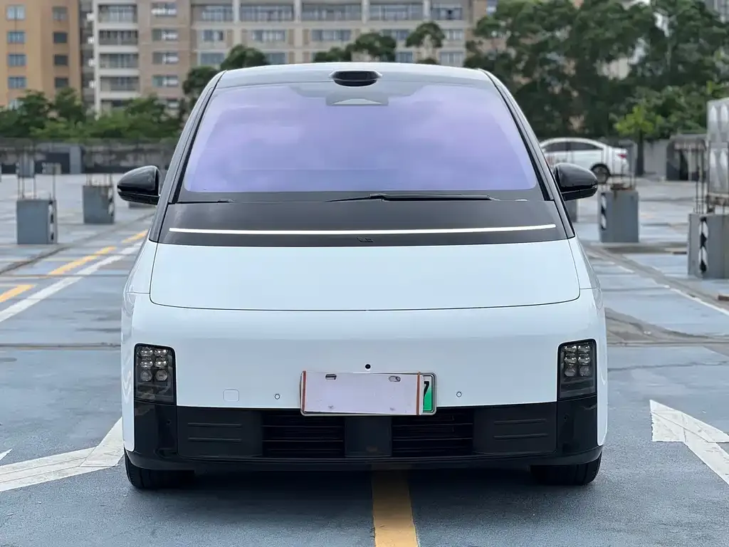 Li Auto MEGA — фото 6