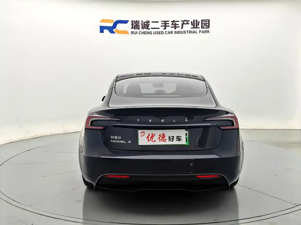Tesla Model 3 — фото 2
