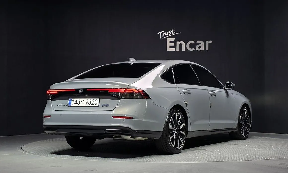 Honda Accord — фото 5