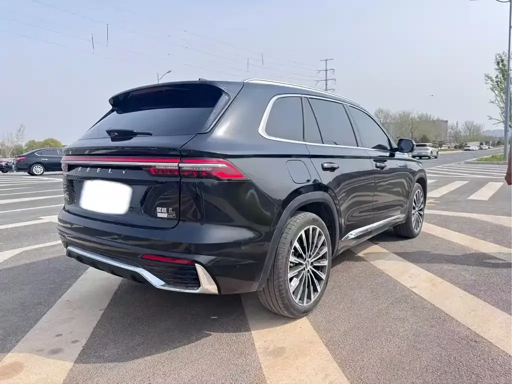 Geely Xingyue L — фото 9