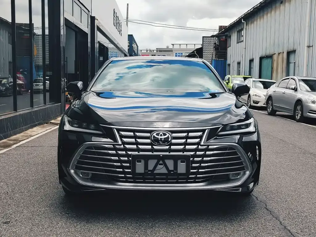 Toyota Avalon — фото 10