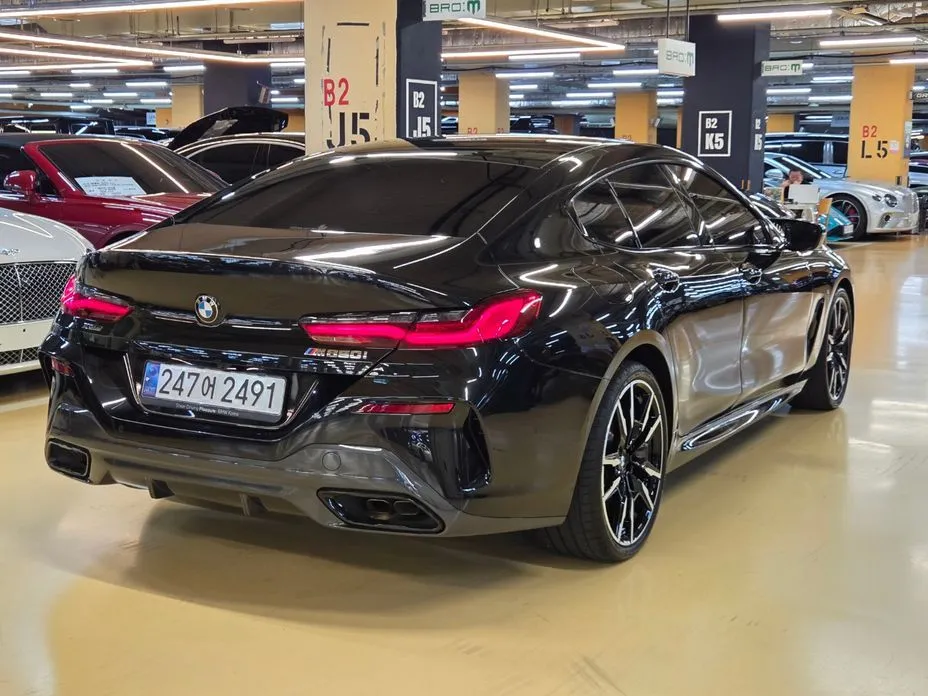 BMW 8-Series — фото 10