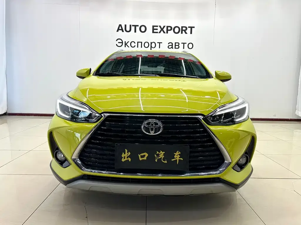 Toyota Yaris L — фото 2