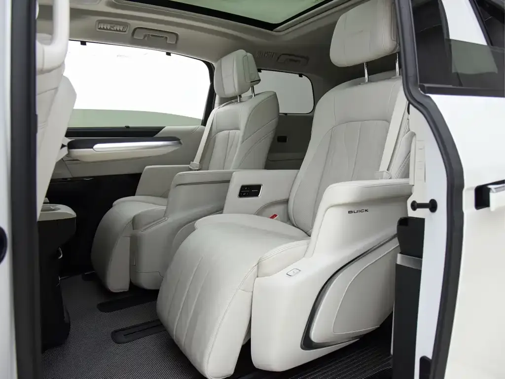 Buick GL8 Hybrid — фото 8