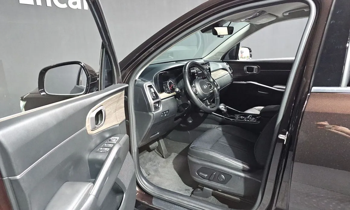 Kia Sorento — фото 10