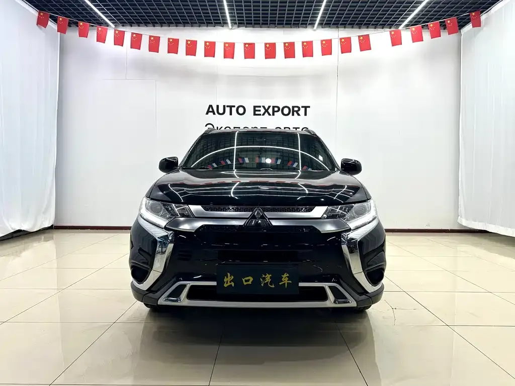 Mitsubishi Outlander — фото 3