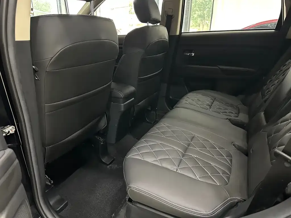 Mitsubishi Outlander — фото 10