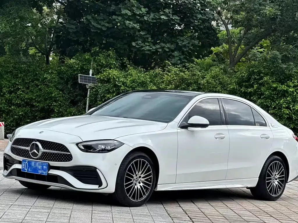 Mercedes-Benz C-Class — фото 1