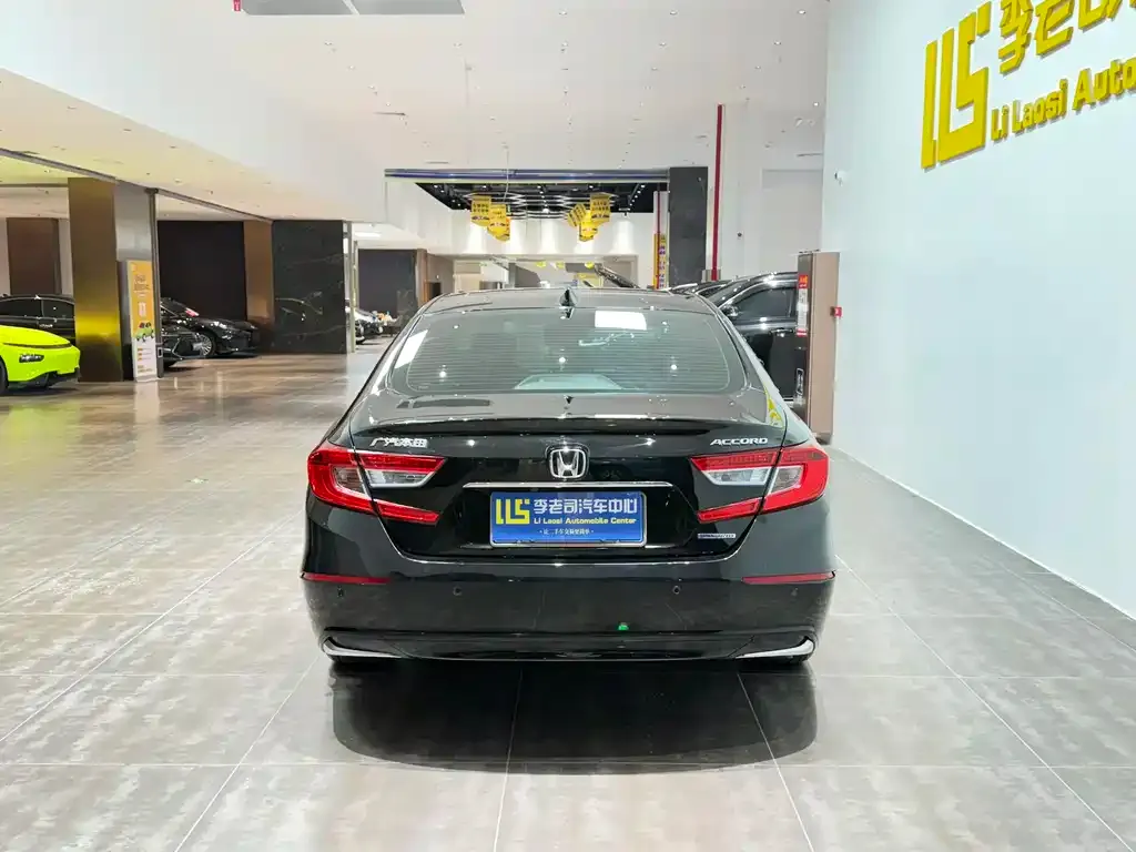 Honda Accord — фото 5