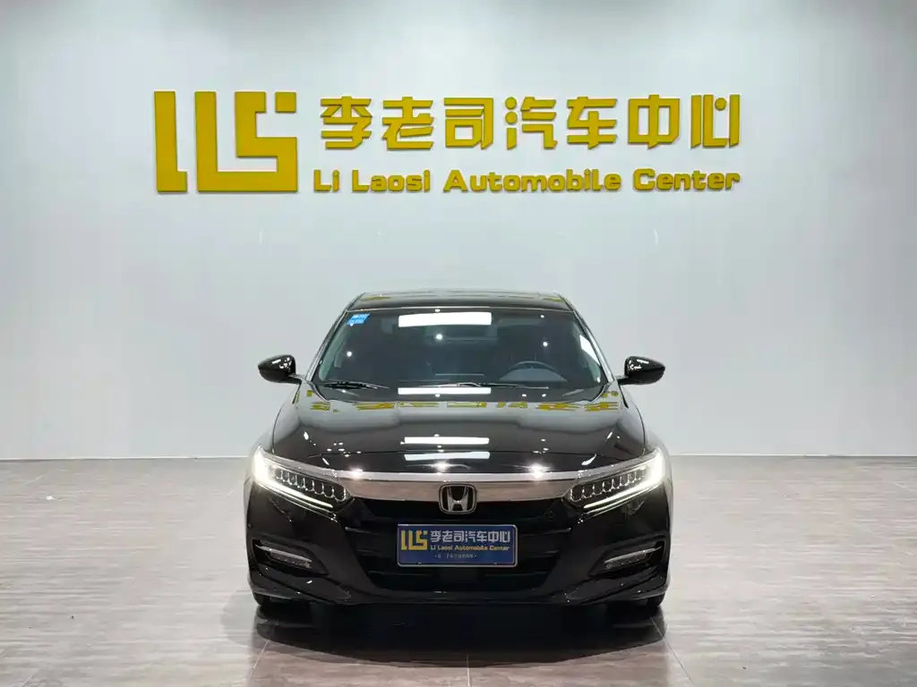 Honda Accord — фото 7