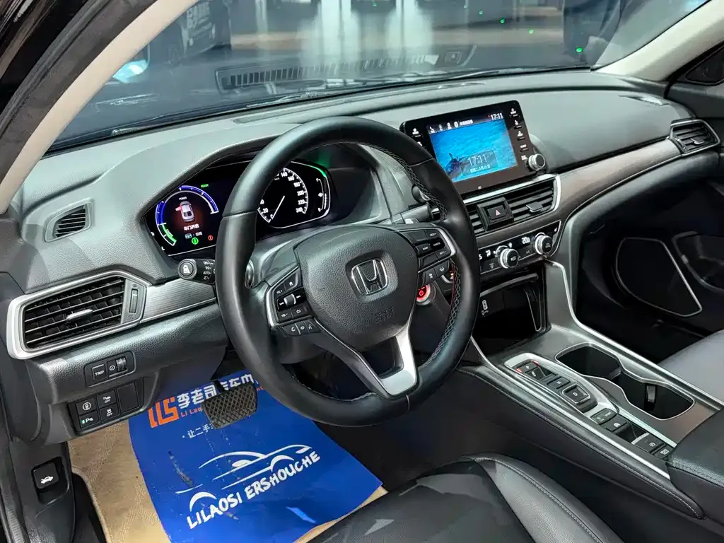 Honda Accord — фото 4