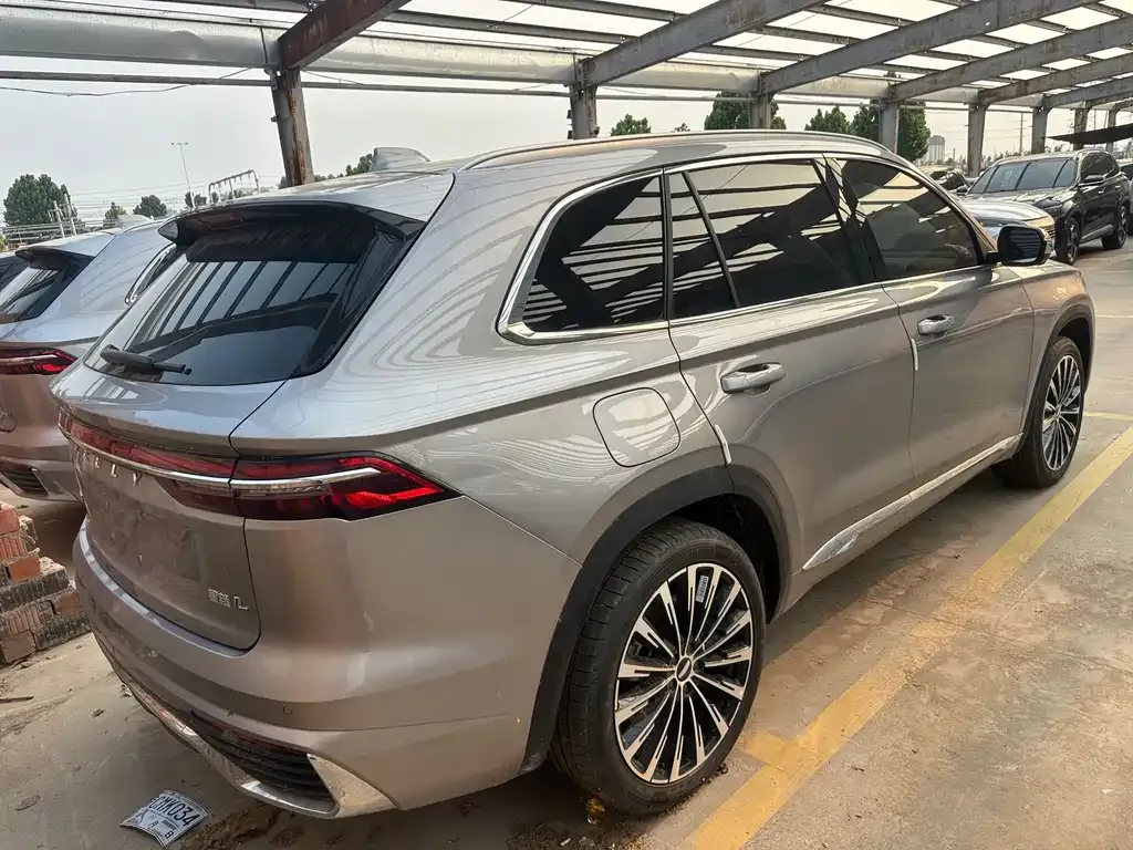 Geely Xingyue L — фото 10